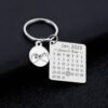 Personalized calendar and photo metal keychain. Square shape with engraved date and month. Round shape with engraved photo.