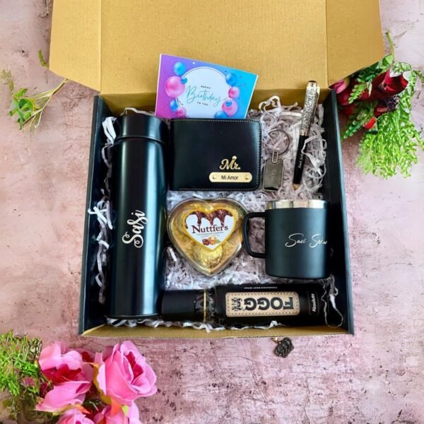 Personalized Men's Gift Set with Engraved Accessories - Image 2