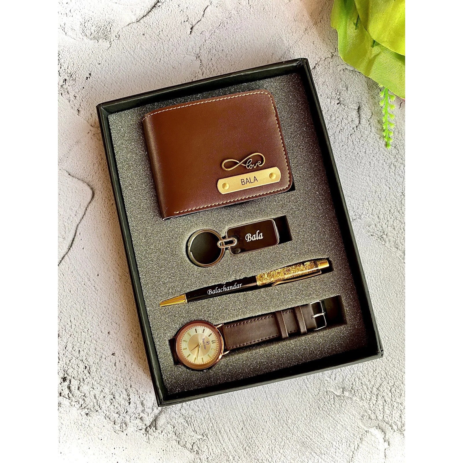 Personalised men’s wallet keychain pen and watch 4 piece combo 2