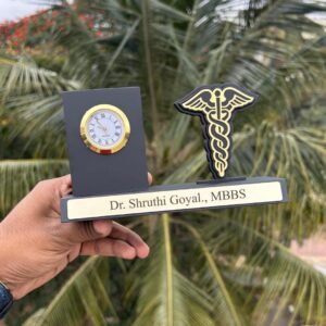 Personalised Doctor Pen Stand with Name & Clock – Caduceus Desk Organiser | MBBS Doctor Gift (3.5 x 5 inch)