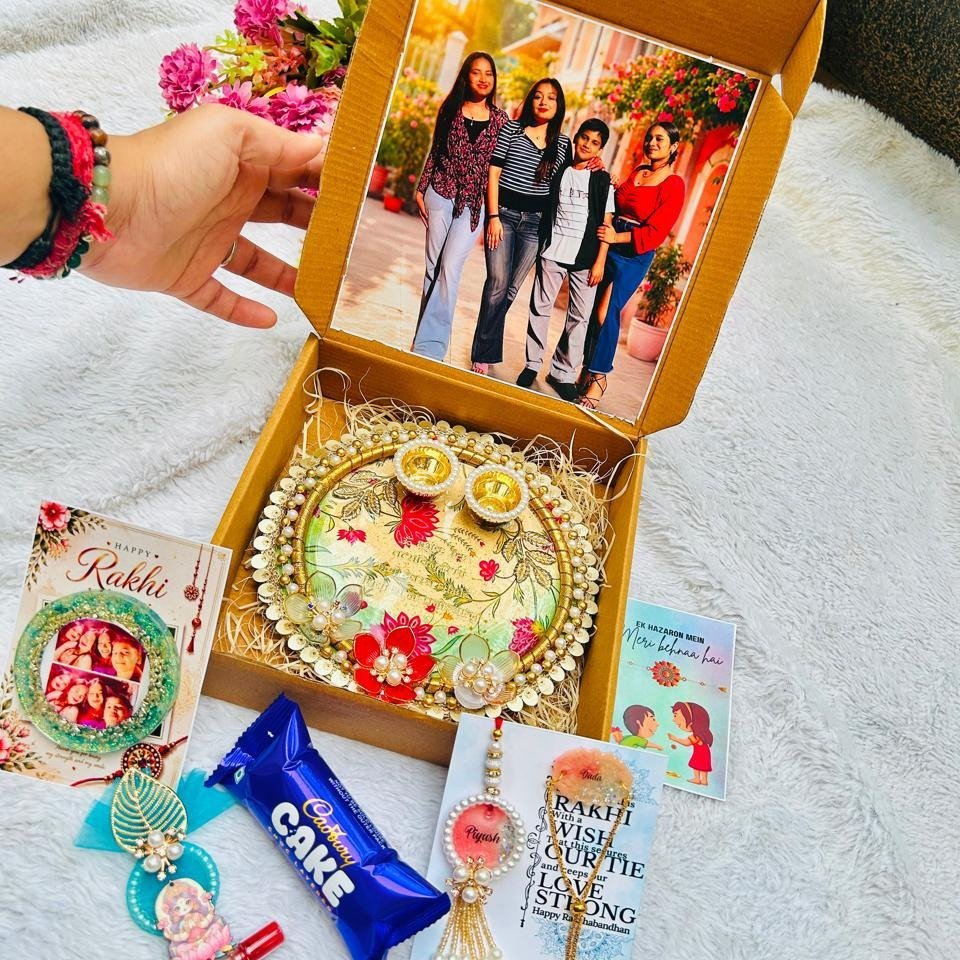Personalised Bhaiya Bhabhi Rakhi Hamper – Resin Couple Rakhi, Photo Fridge Magnet & Pooja Thali Gift Box - Image 4